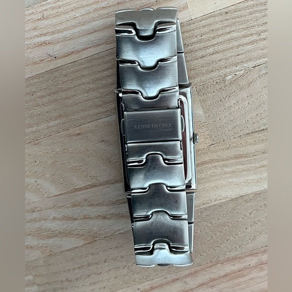 Kenneth Cole NY Men’s Watch Blue Rectangular Dial Stainless Bracelet Date Window - Picture 9 of 12